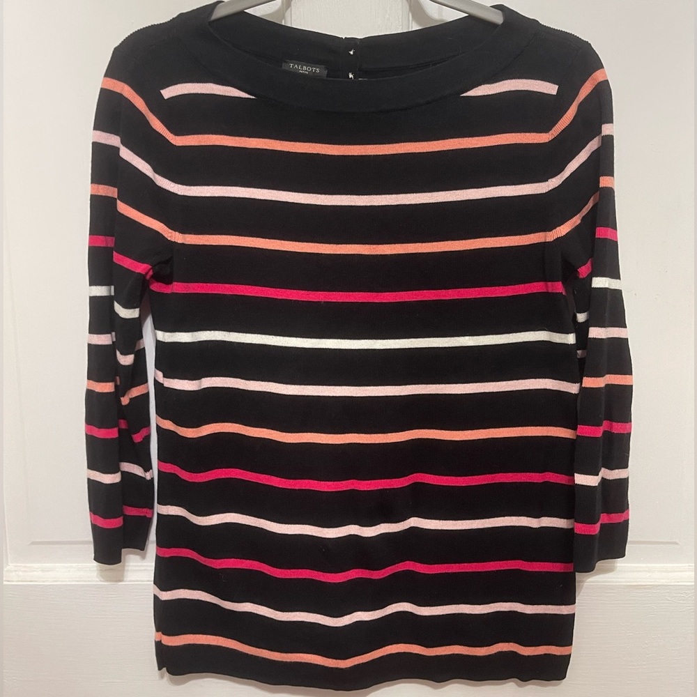 Excellent used condition Talbots womens size medium petite crew neck sweater